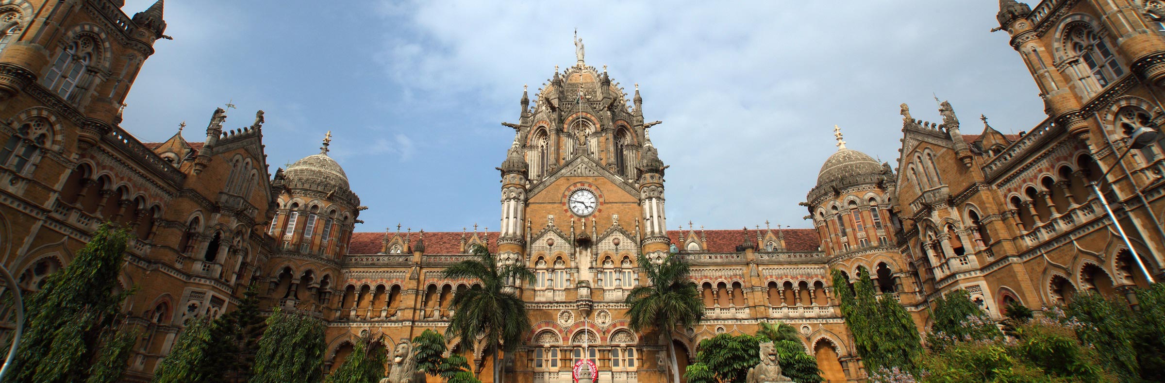 Das Rathaus der Stadt Mumbai im orientalischen-gotischen Stil, einst von den Engländern erbeaut.