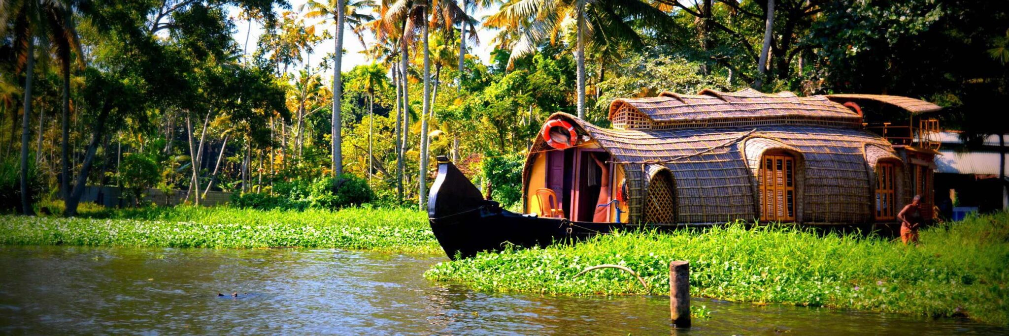 Indische Hausboote, so genannte Kettuvallams, sind umgebaute Boote, die früher zum Transport von Reis genutzt wurden.