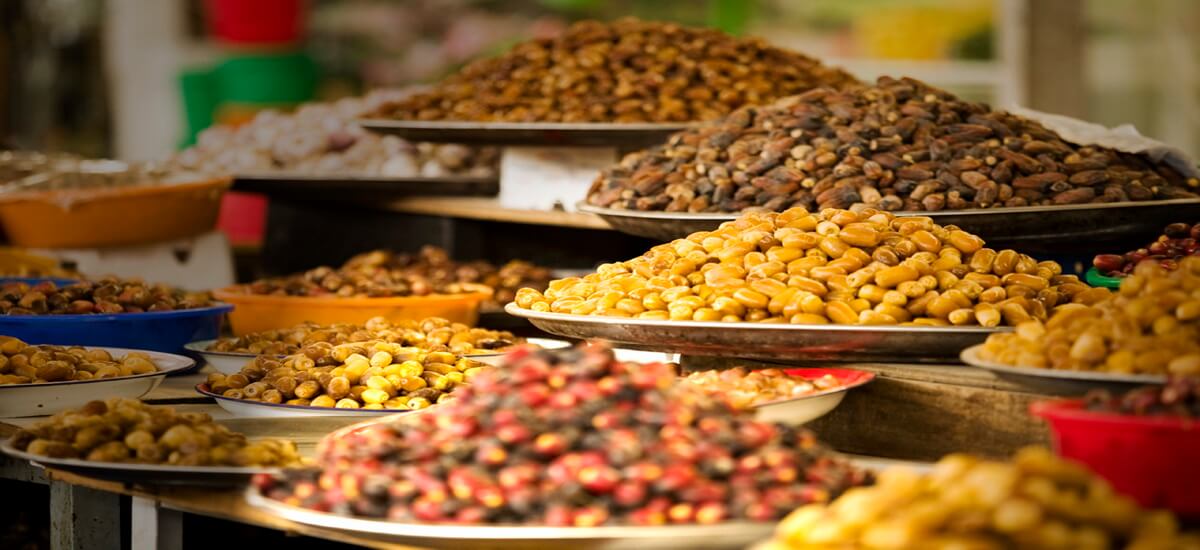 Ein Besuche eines Souks in Abu Dhabi ist Pflichtprogramm bei einer Reise in die Emiraten.