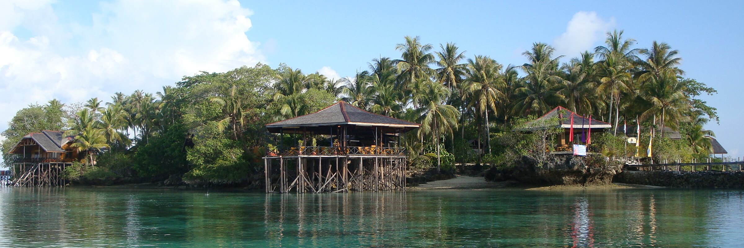 Das Nabucco Island Resort befindet sich fernab der Touristenströme im nordöstlichen Teil des Maratua Atolls an der Ostküste von Kalimantan.