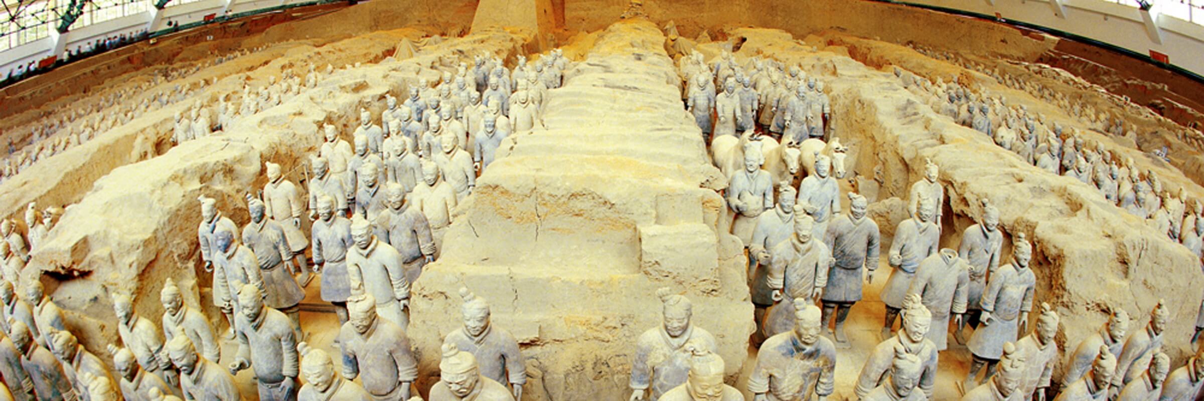 Die seit 1987 zum UNESCO-Weltkulturerbe gehörende Terrakottaarmee im Mausoleum des ersten Kaisers von China Qin Shihuangdis in Xi’an.