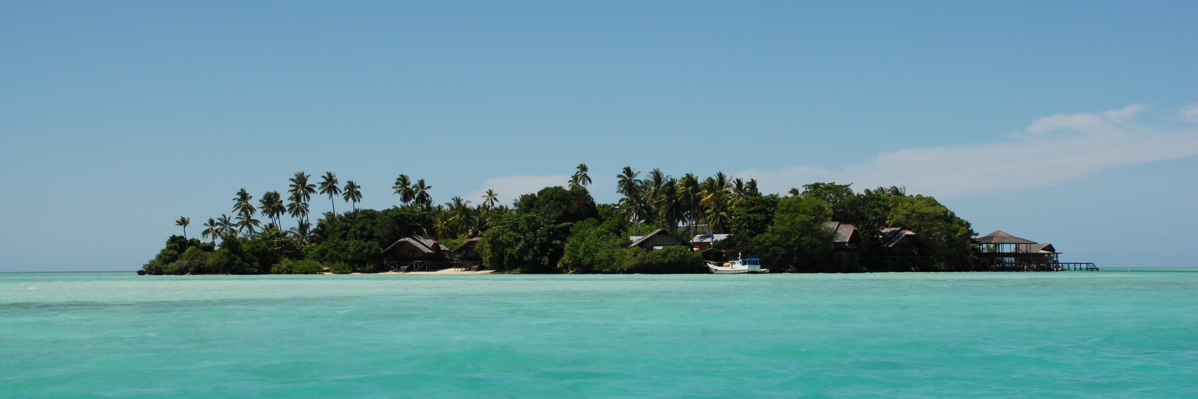 Das Nabucco Island Resort befindet sich auf einer etwa zwei Hektar großen Insel im Maratua-Atoll.