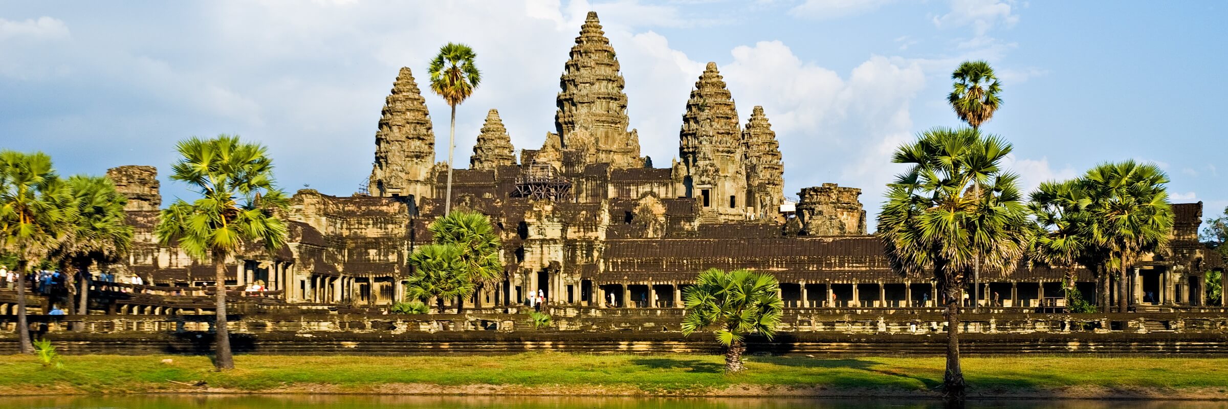 камбоджа авиа. королевский дворец камбоджа. камбоджа достопримечательности. билет в камбоджу из москвы. камбоджио лестница на храм фото.