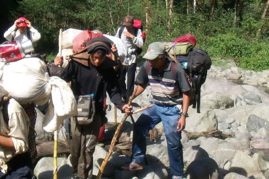 Im Norden von Myanmar wie in Putao können mehrtägige Trekking Touren unternommen werden