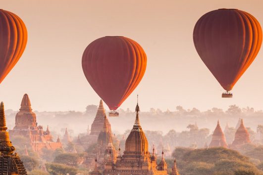 Höhepunkt einer Myanmar Reise: Ballonfahrten über das Tempelfeld der historischen Königsstadt Bagan