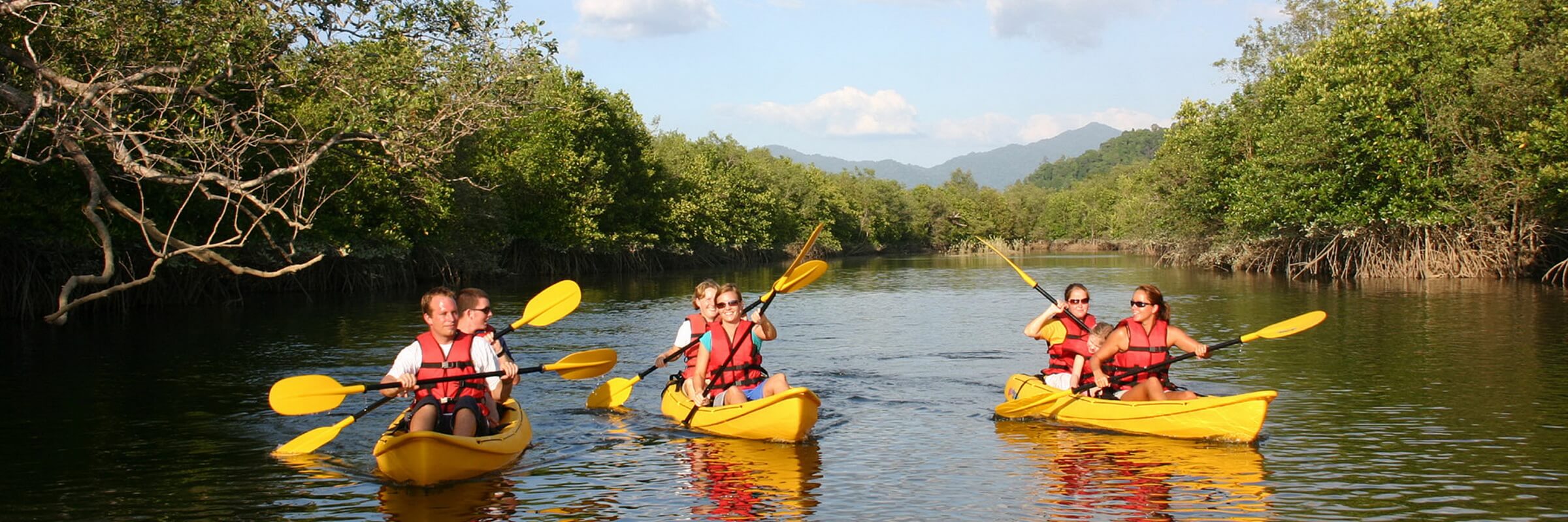 Kayakfahrten gehören zu den beliebtesten Aktivitäten im Khao Sok Nationalpark.