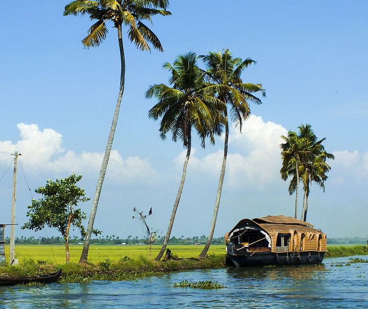 Indien Hausboot – Backwaters in Kerala mit Hausboot