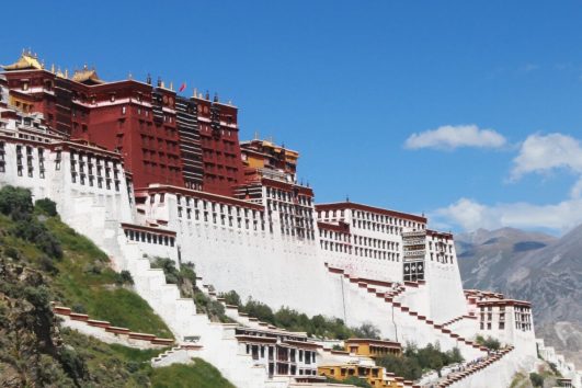 Der Potala Palast ist die ehemalige Residenz des Dalai Lama.