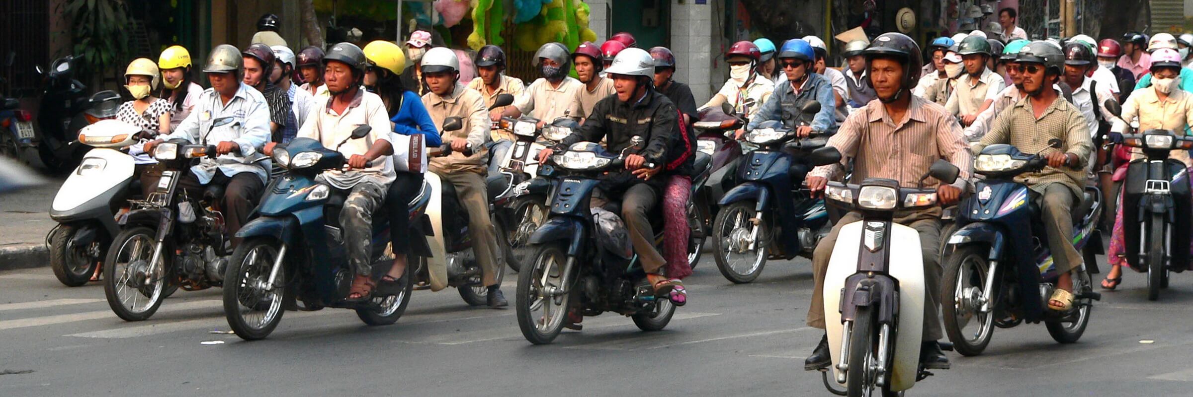 Mit dem Motorroller durch Saigon fahren, ein ganz besonderes Abenteuer auf 2 Rädern