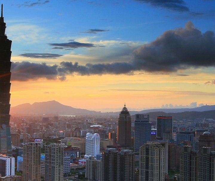 Das Taipei 101 ist das Wahrzeichen von Taipeh in Taiwan, und war mit einer Höhe von 508 m bis 2007 das höchste Gebäude der Welt.