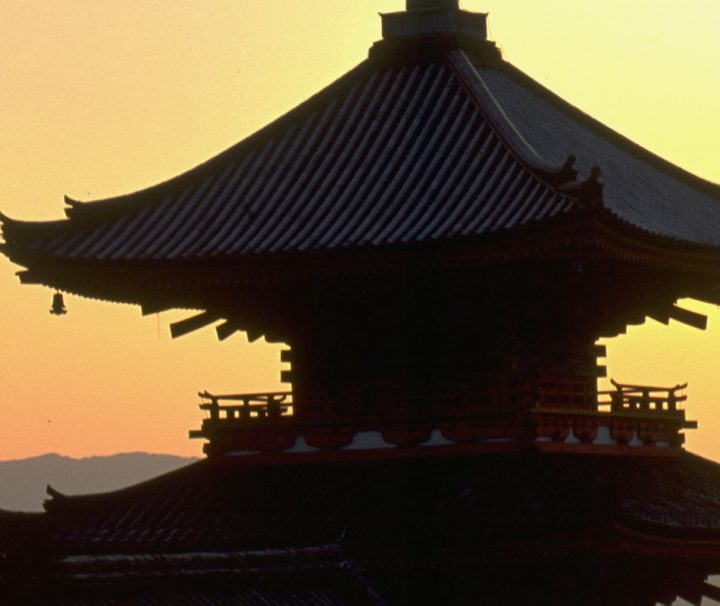 Ein buddhistischer Temple im Stadtteil Minami. Seit 1994 gehoert der Tempel, zusammen mit anderen Einrichtungen, zu den UNESCO-Weltkulturerbe.