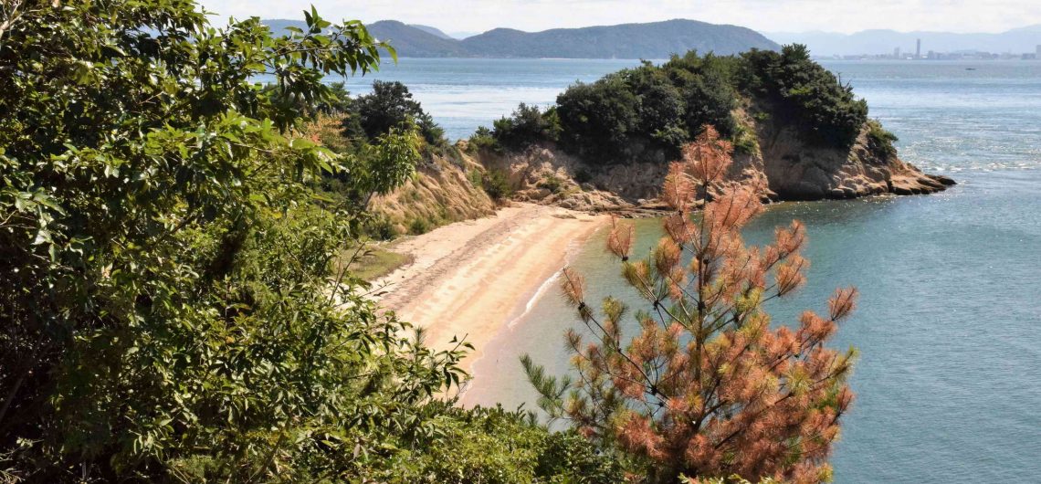 Strand auf der Kunstinsel Naoshima