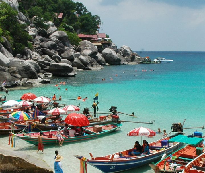 Koh Tao ist touristisch noch nicht so erschlossen, wie seine Nachbarinsel und bietet daher mehr Ursprünglichkeit.