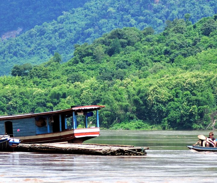 Die Kamu Eco Lodge bietet auch Bootsausflüge auf dem Mekong an