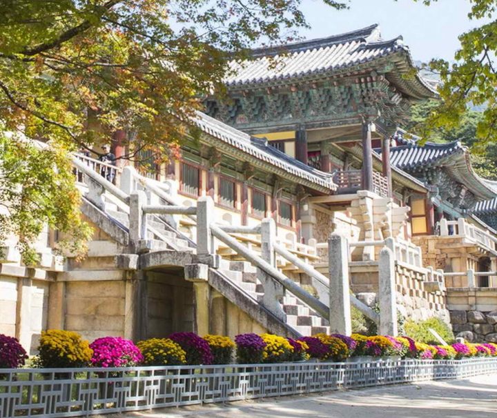 Der Bulguksa Tempel bei Gyeongju gilt als Meisterwerk der Blütezeit buddhistischer Kunst im Silla-Königreich.