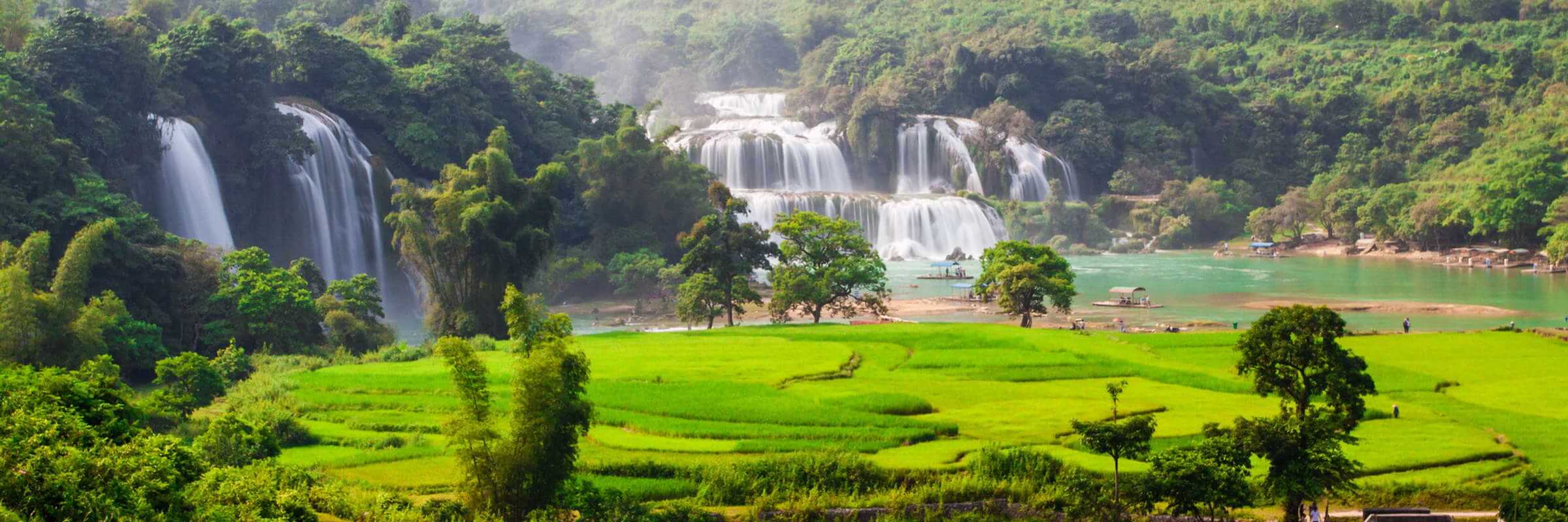 Der rund 300 m breite Ban Gioc Wasserfall liegt genau auf der Grenze zwischen Vietnam und China.