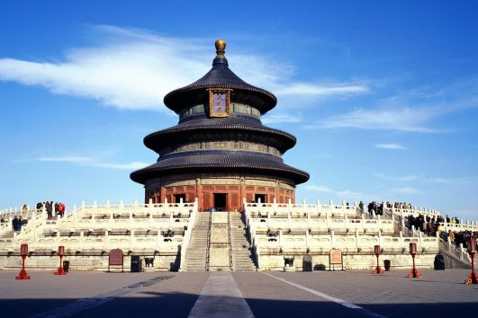 Der Himmelstempel ist eine Tempelanlage in Peking, in der die Kaiser der Ming- und Qing-Dynastien jedes Jahr für eine gute Ernte beteten.