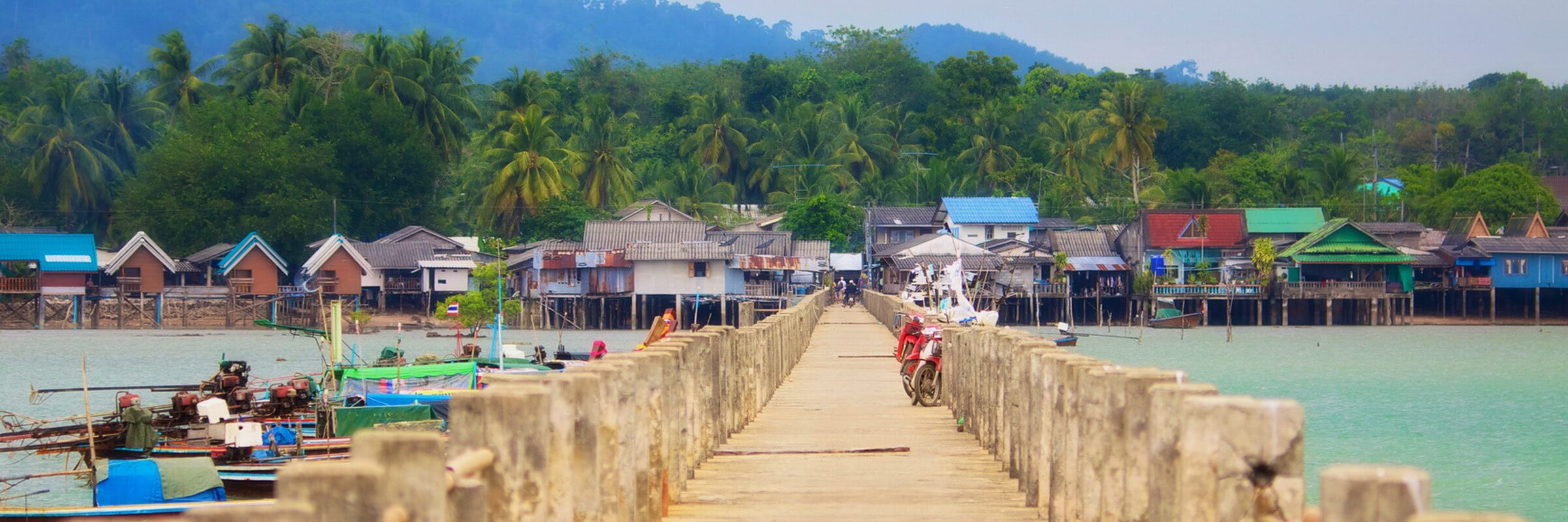 Die ganze Insel Koh Libong ist ein Naturparadies mit savannenartigen Landschaften, dichten Urwäldern und weitläufigen Sandstränden.