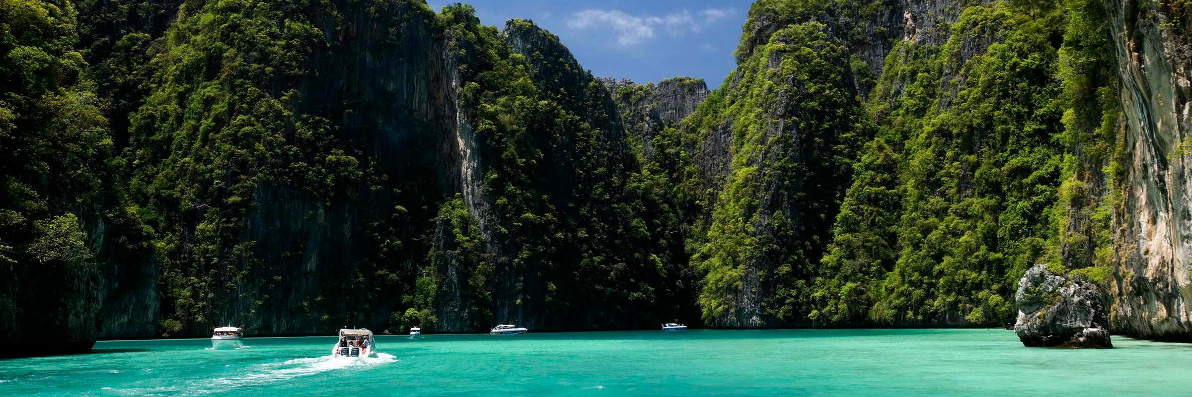 Pi Le Bay in Phi Phi Le Island, Hat Noppharat Thara - Mu Ko Phi Phi National Park, Krabi
