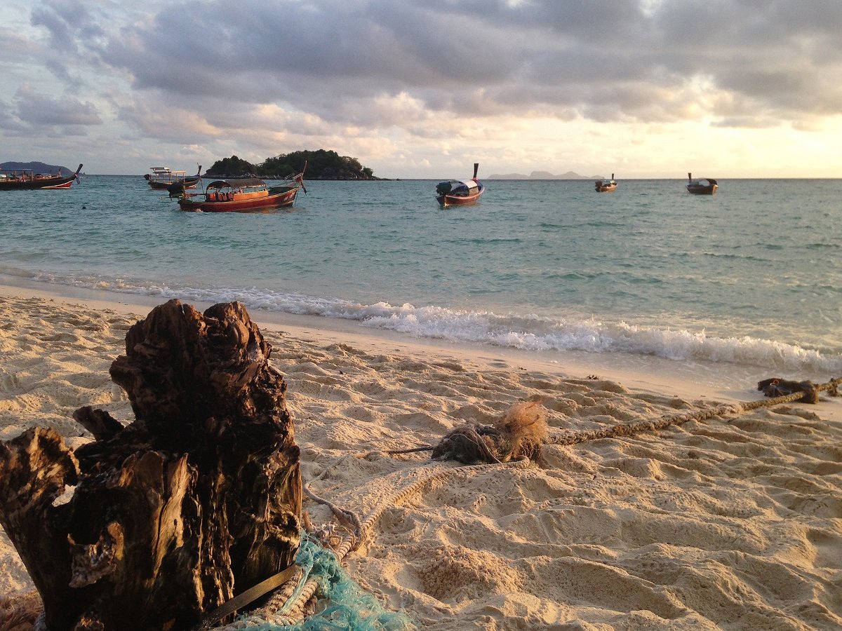 Strand auf der thailändischen Insel Koh Lipe – Von Malaysia nach Thailand