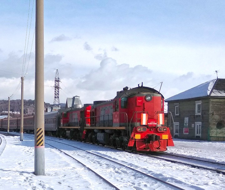 Transsib Winter Silvesterreise – Die Transsibirische Eisenbahn ist die Hauptverkehrsachse des asiatischen Russlands und mit 9.288 km die längste Eisenbahnstrecke der Welt.