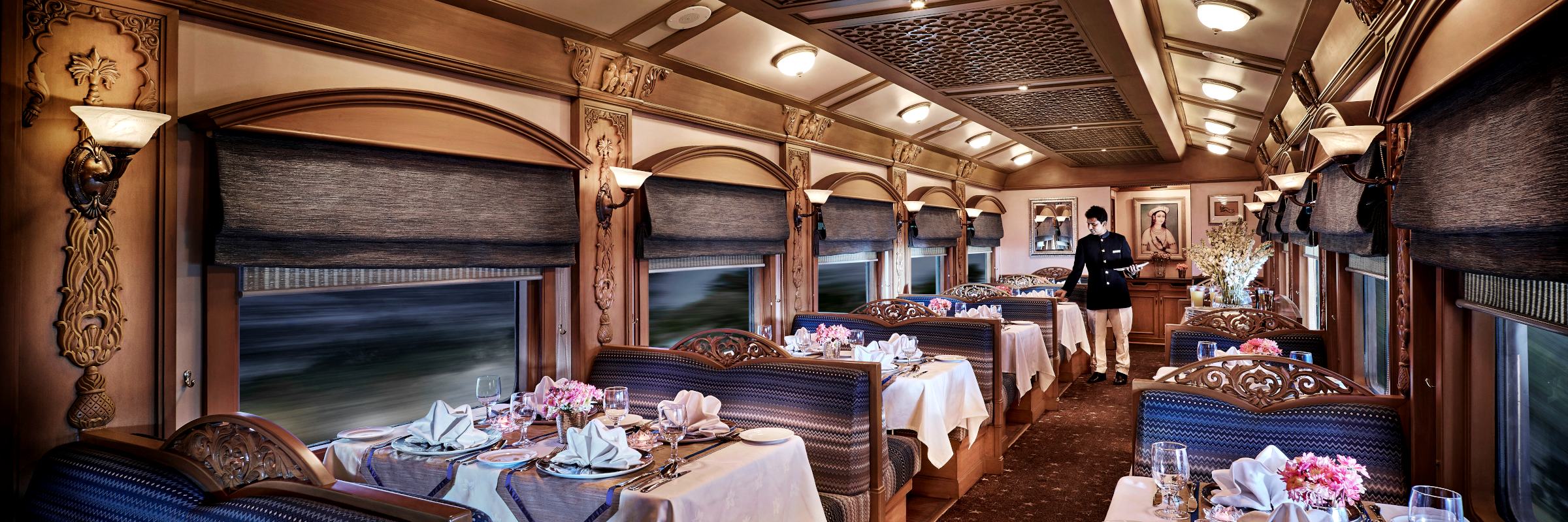 In den Restaurantwagen des Deccan Odyssey werden indische und europäische Speisen serviert.