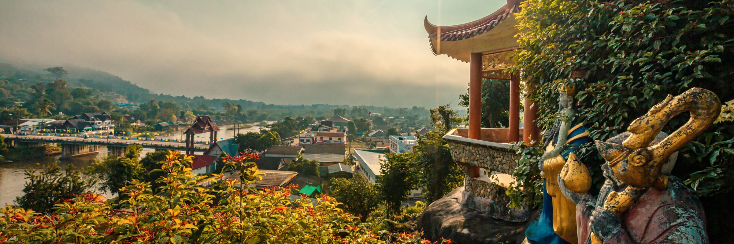Thaton im Norden Thailands ist bekannt für seine zahlreichen buddhistischen Tempel, die gerne im Rahmen einer Durchreise besichtigt werden.