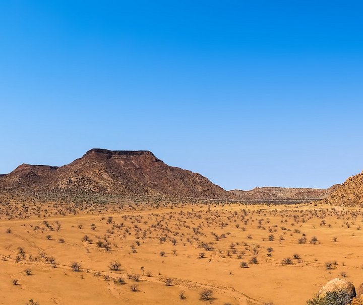 Namibia Mietwagenreise – Die Namib ist eine Wüste an der Südwestküste Afrikas und ist zum größten Teil auf dem Gebiet von Namibia gelegen.