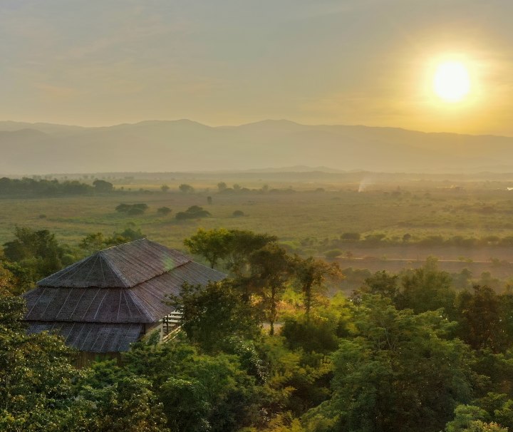 Im Bush Camp Chiang Mai gibt es zahlreiche Aussichtspunkte, um einen einmalig schönen Sonnenuntergang zu erleben.