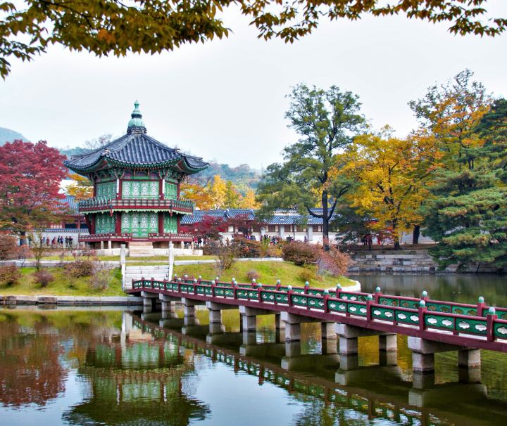 Der Gyeongbokgung-Palast in Seoul ist sowohl der erste als auch der größte der fünf Paläste die von der Joseon-Dynastie errichtet wurden.