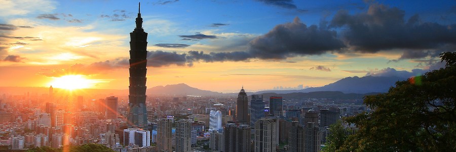 Das Taipei 101 ist das Wahrzeichen von Taipeh in Taiwan, und war mit einer Höhe von 508 m bis 2007 das höchste Gebäude der Welt.