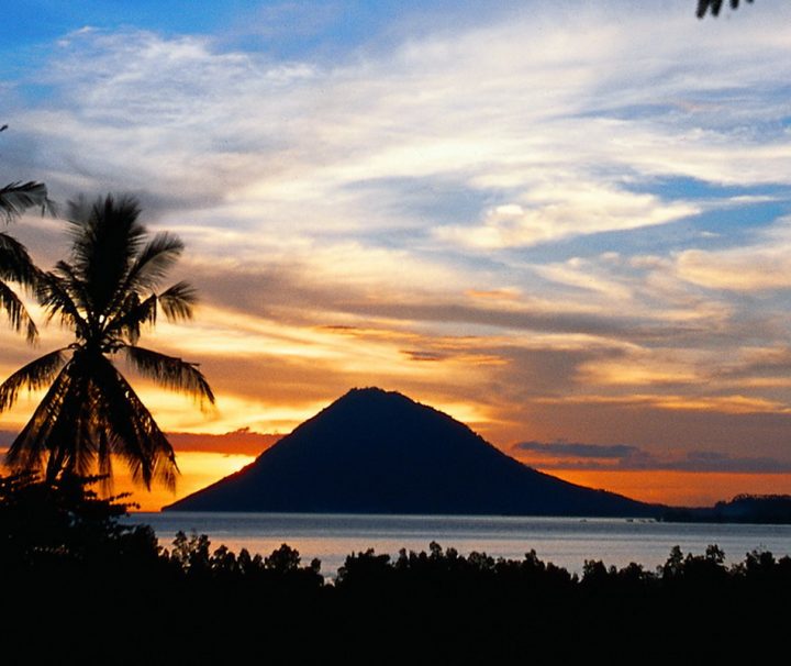 Produktbild-sonnenuntergang-Sulawesi Vulkane & Natur sonnenuntergang-ausblick-bunaken-sulawesi-utara-indonesien