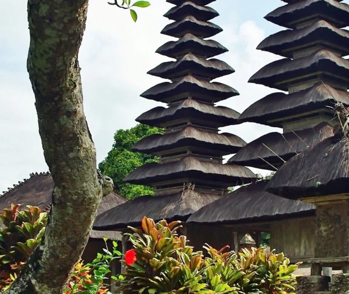 Produktbild-taman-Bali Rundreise – Faszinierendes Bali Der königlische Tempel Taman Ayun wird von einem Fluss eingerahmt und gilt als einer der schönsten der Insel.
