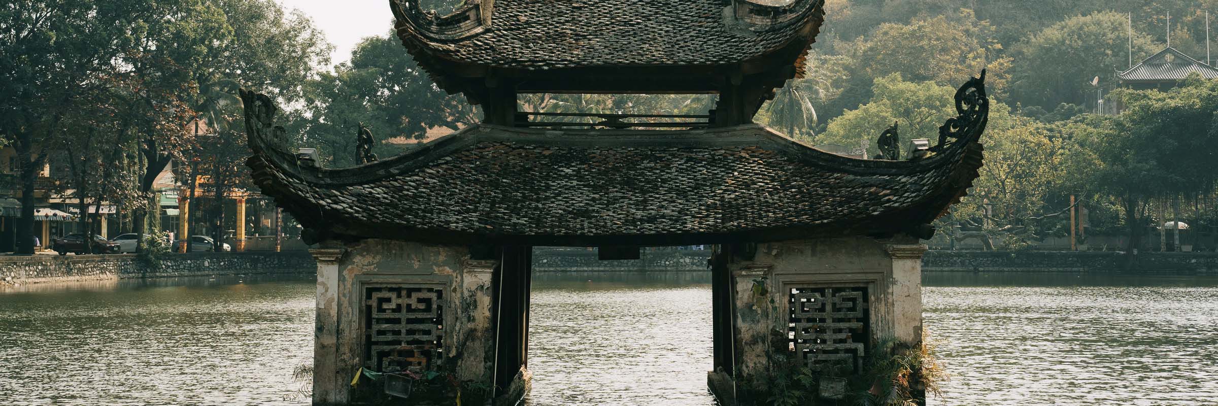 Der Wassertempel Thay in Hanoi