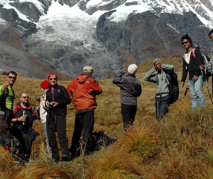 Bei einer Nepal Trekkingtour in der Annapurna-Region kann man spektakuläre Ausblicke auf die hohen Gipfel des Himalaya genießen. Tipp Trek zum Annapurna Base Camp