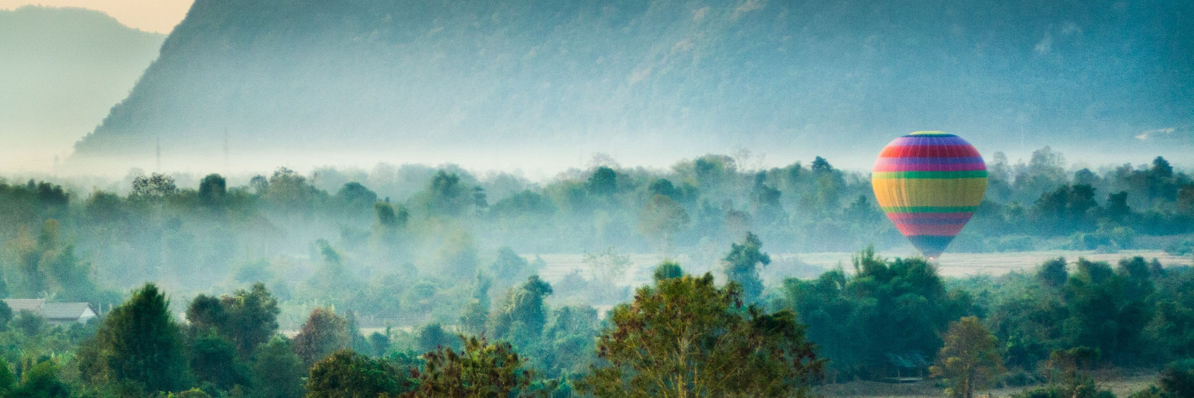 Mystische Ballonfahrt in Vangvieng
