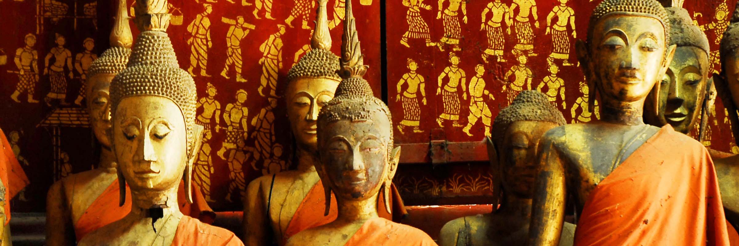 Buddha Statuen im Wat Xieng Thong in Luang Prabang