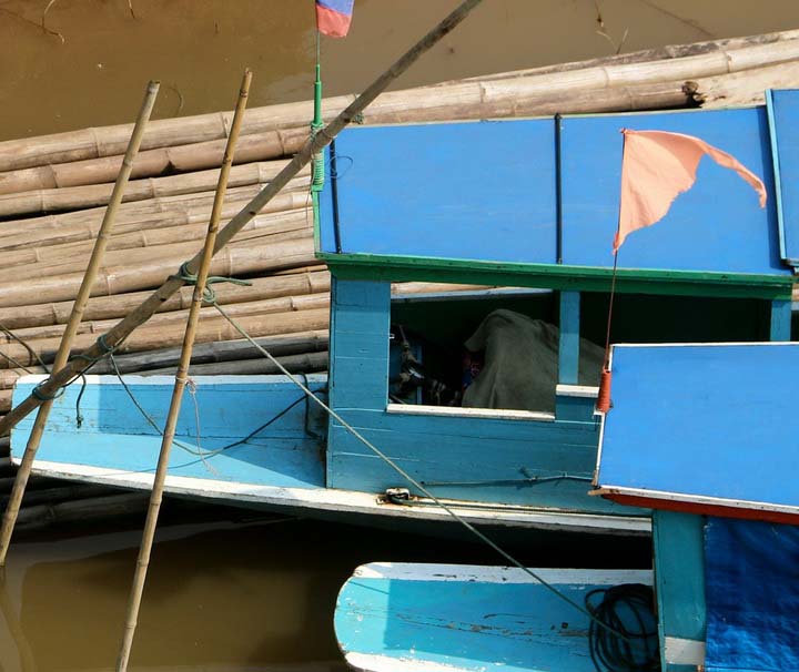 Boote auf dem Mekong thailand laos rundreise