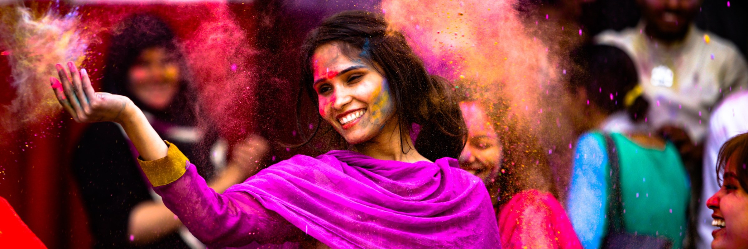 Holi ist das traditionelle hinduistische Frühlingsfest, das den Sieg des Guten über das Böse symbolisiert.