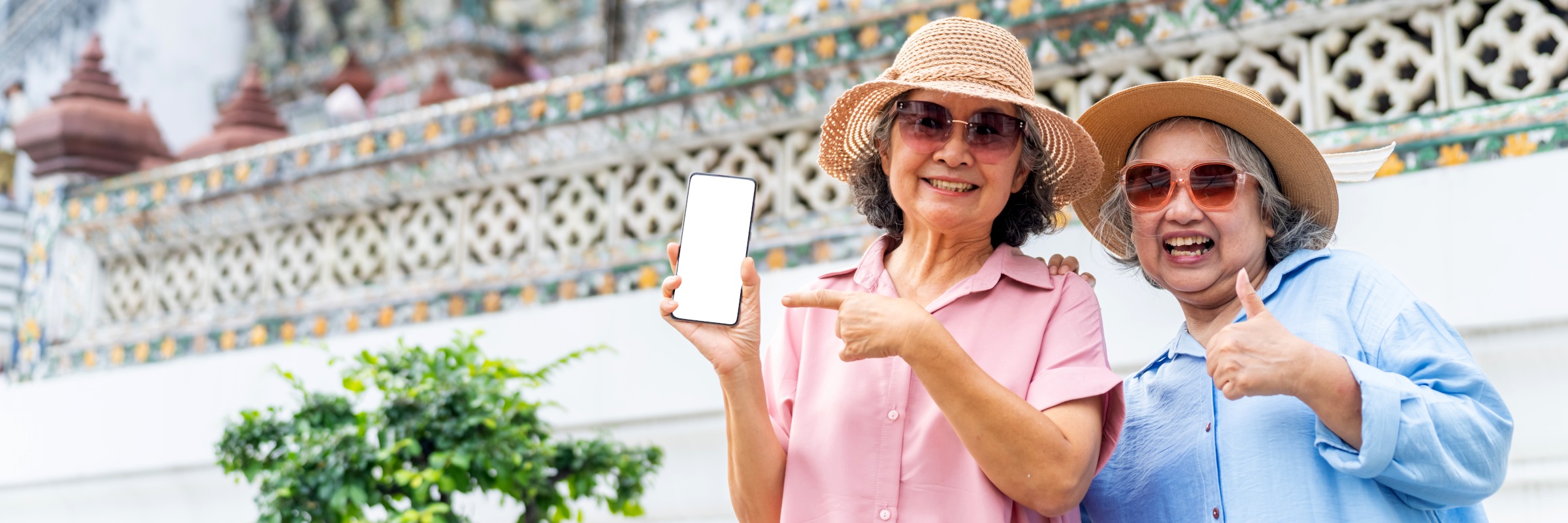 Ein Smartphone kann auf Asien-Reisen oft zur Navigation und kurzfristigen-Hotelbuchungen hilfreich sein.