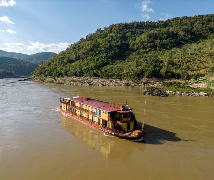 Das luxuriöse Boutique-Schiff Anouvong auf Flussreise entlang des oberen Mekong