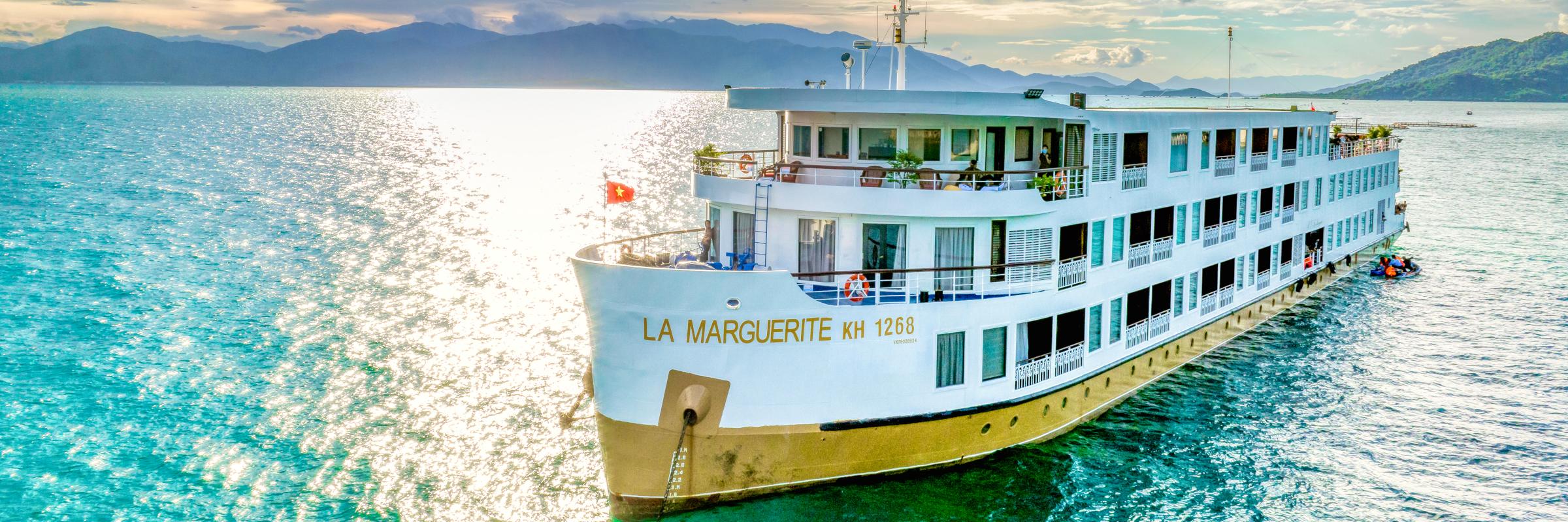 Flusskreuzfahrtschiff La Marguerite auf Mekong Kreuzfahrt