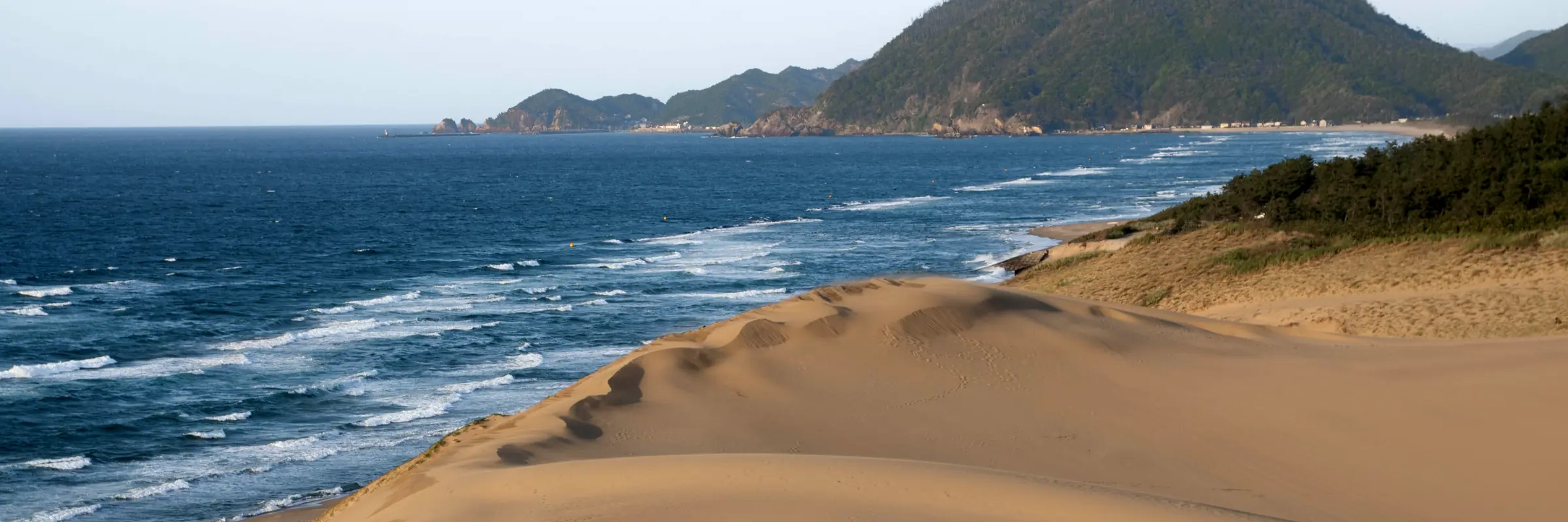 Die beeindruckenden Sanddünen von Tottori, ein Highlight unserer Japan Gruppenreise Kleingruppe.