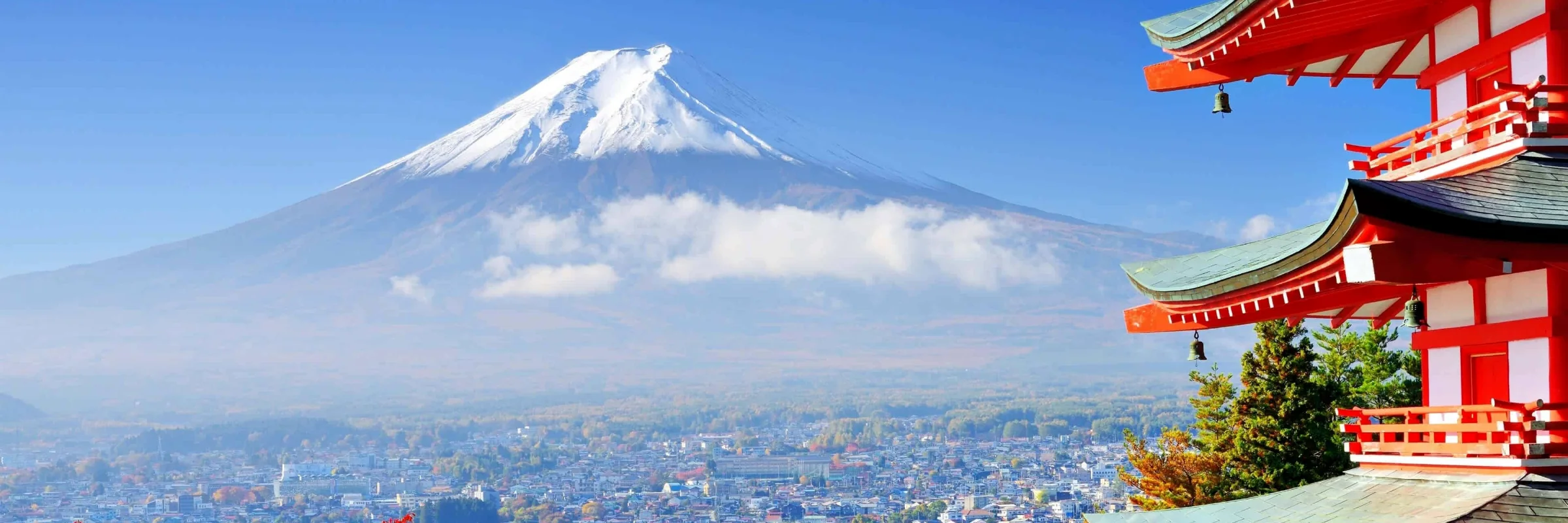 Aussicht auf den Berg Fuji und die Chureito-Pagode im Arakurayama-Sengen-Park in der japanischen Stadt Fujiyoshida