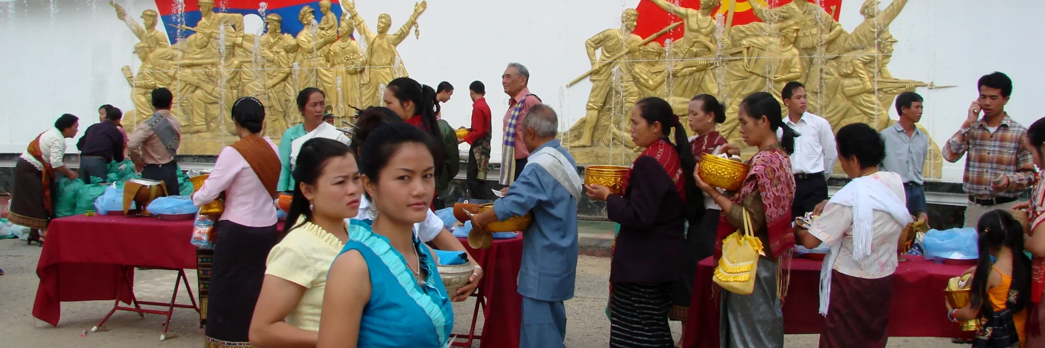 Feierliche Versammlung während des traditionellen Neujahrsfests in Hua Phan in Lao